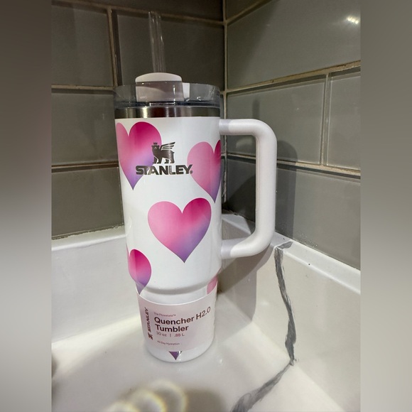 Stanley Target Exclusive 30 Oz Flowstate Quench Tumbler Frost Heart  Gradient NEW - www.rajagirimanappuram.com